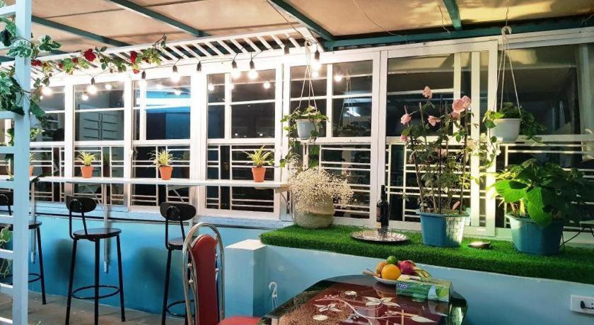 Flower Hostel Hanoi Buitenkant foto