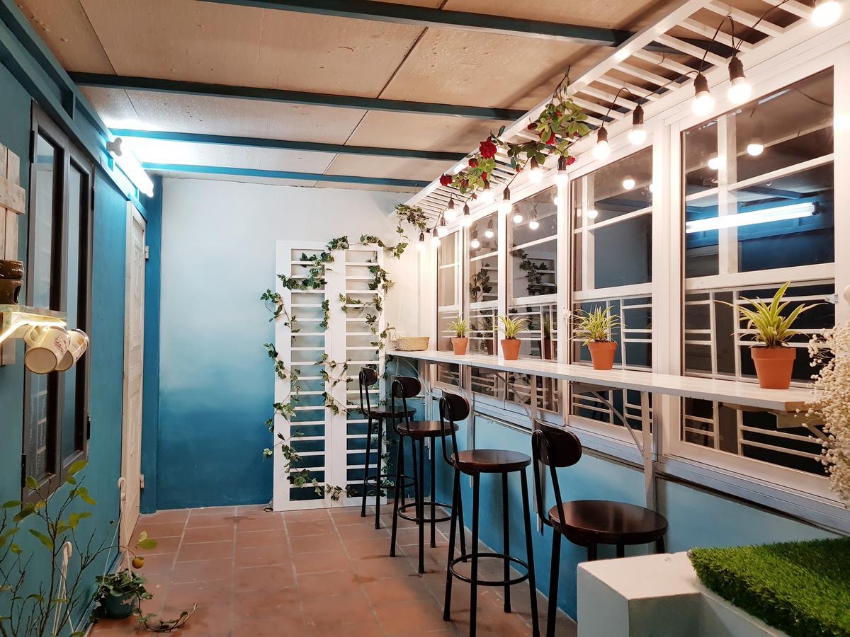 Flower Hostel Hanoi Buitenkant foto