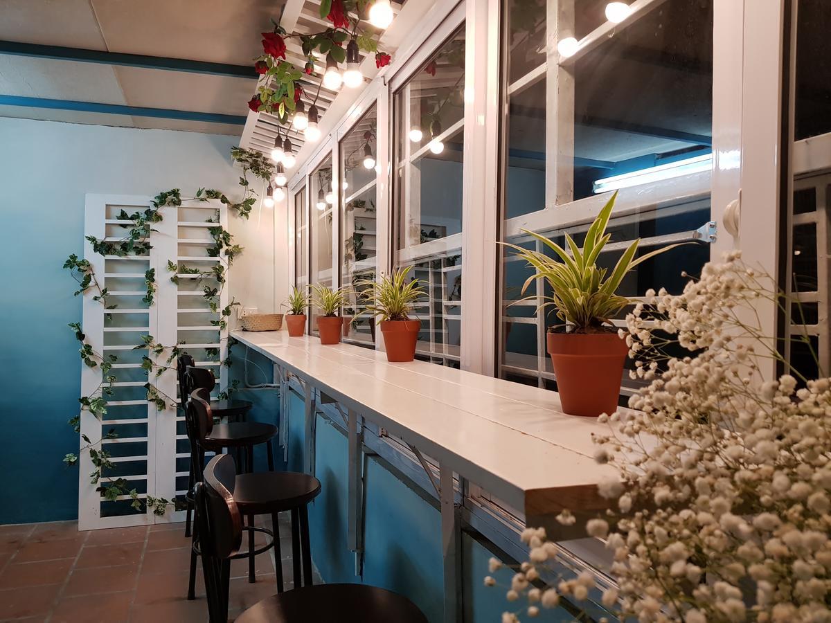 Flower Hostel Hanoi Buitenkant foto